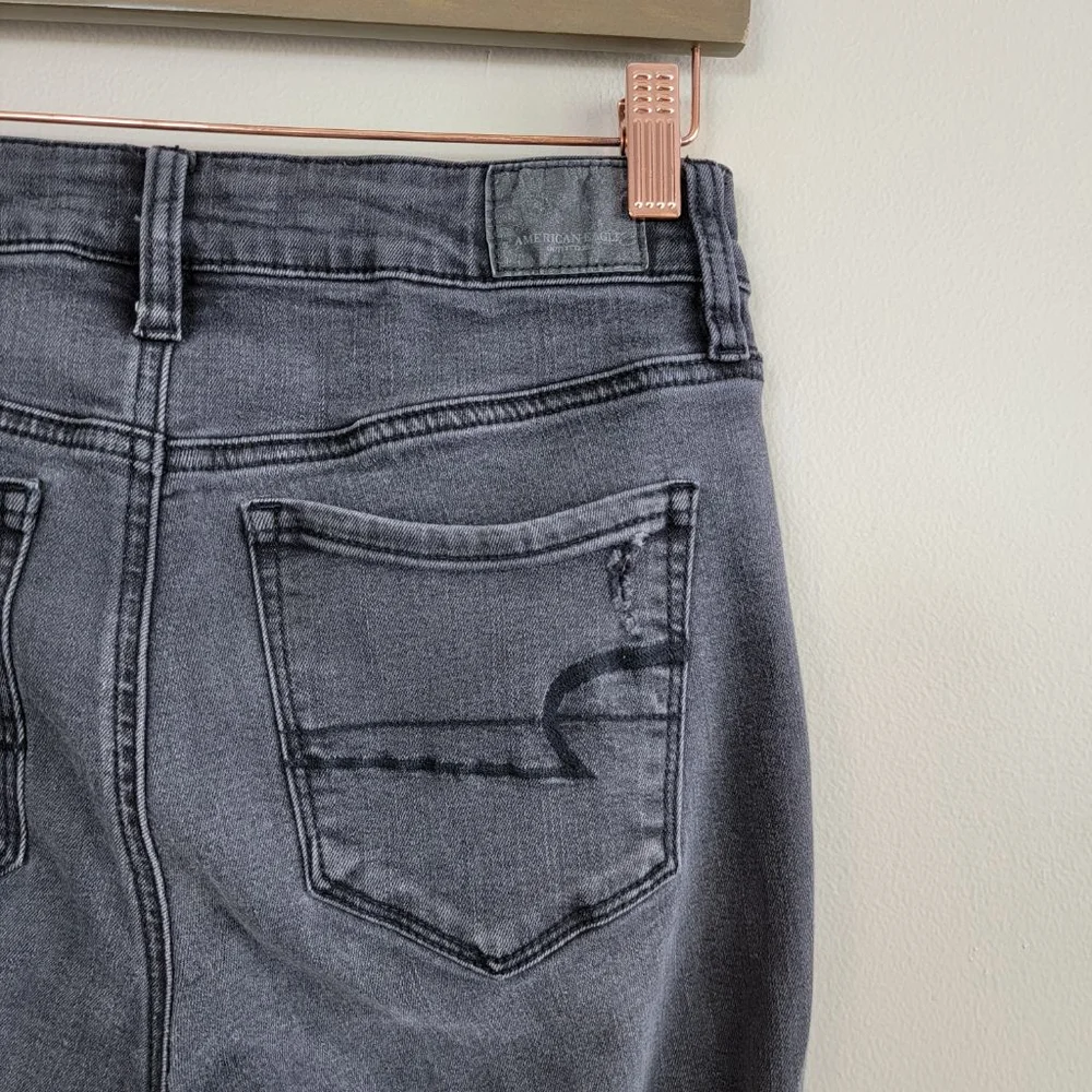 American Eagle Hi Rise Jegging Skinny Jeans Distressed Chewed Raw Black AE 4